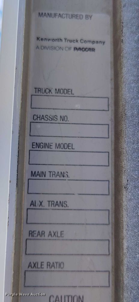 image for item DP4976 1994 Kenworth T600 semi truck