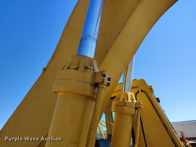 image for item DP4979 1977 Caterpillar 235 excavator