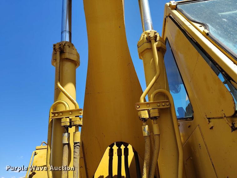 image for item DP4979 1977 Caterpillar 235 excavator