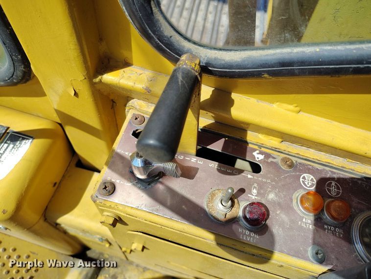 image for item DP4979 1977 Caterpillar 235 excavator