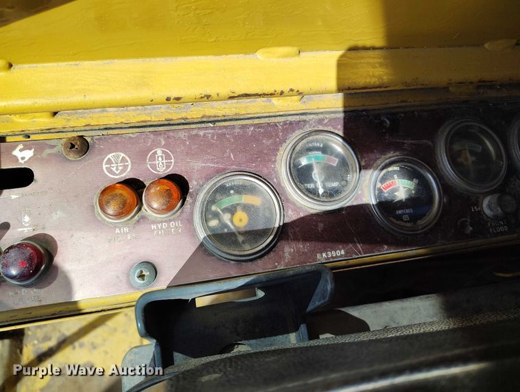 image for item DP4979 1977 Caterpillar 235 excavator