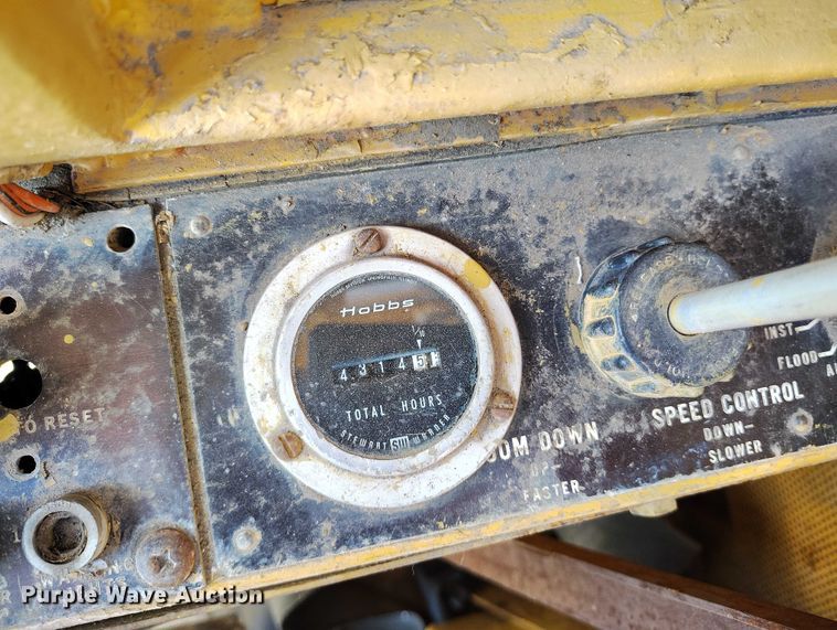 image for item DP4979 1977 Caterpillar 235 excavator