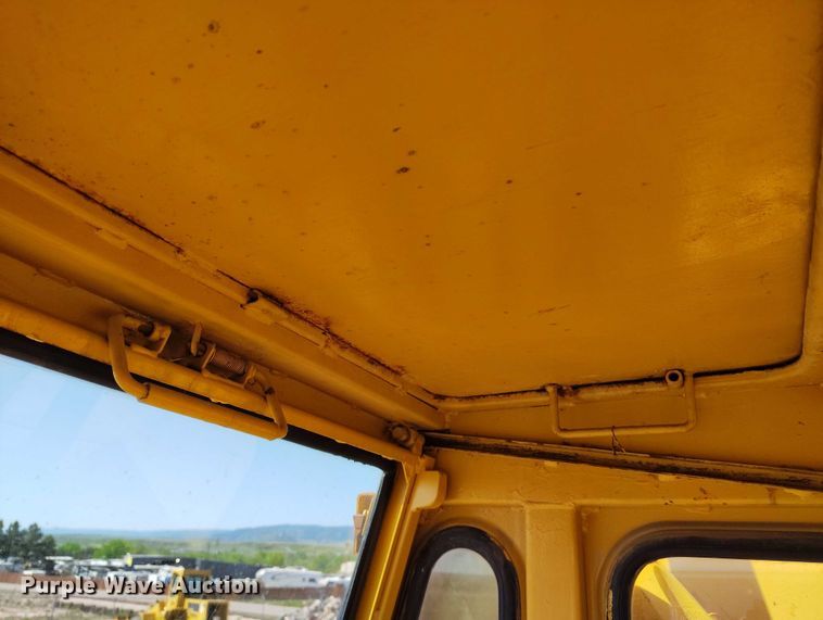 image for item DP4979 1977 Caterpillar 235 excavator