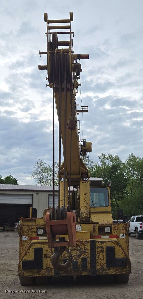 image for item DP6382 Grove IND-1012 crane