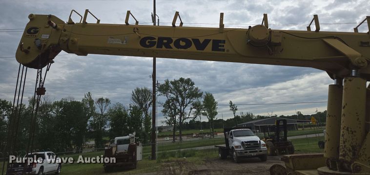 image for item DP6382 Grove IND-1012 crane