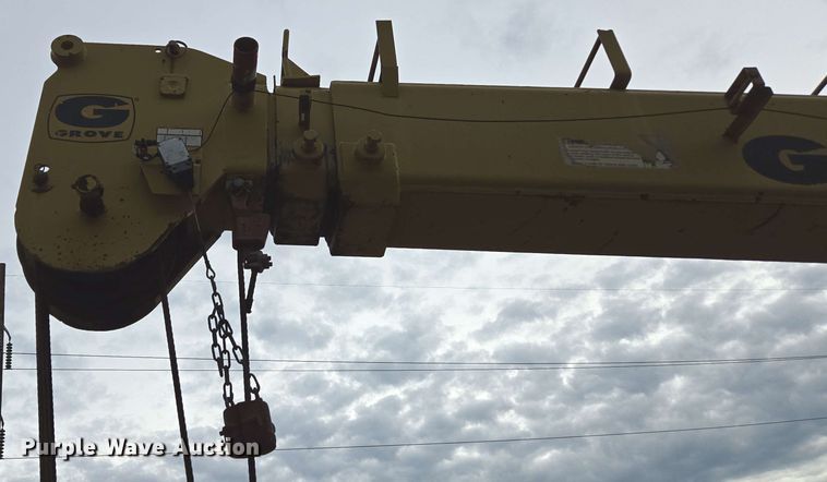 image for item DP6382 Grove IND-1012 crane