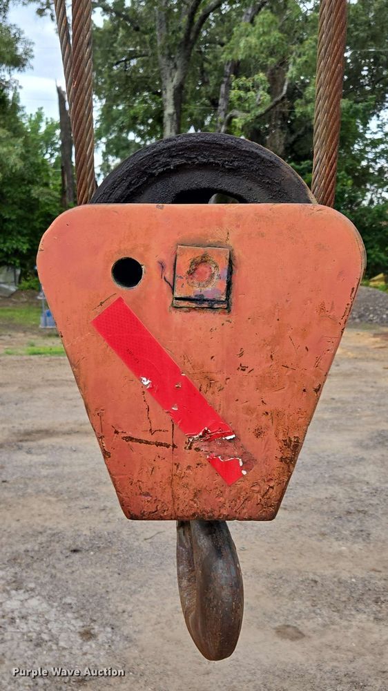 image for item DP6382 Grove IND-1012 crane