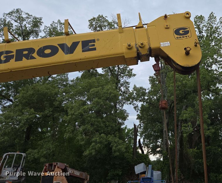 image for item DP6382 Grove IND-1012 crane