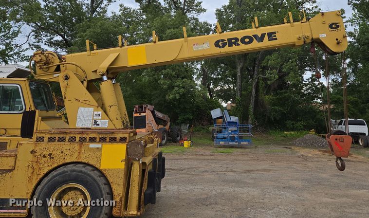 image for item DP6382 Grove IND-1012 crane