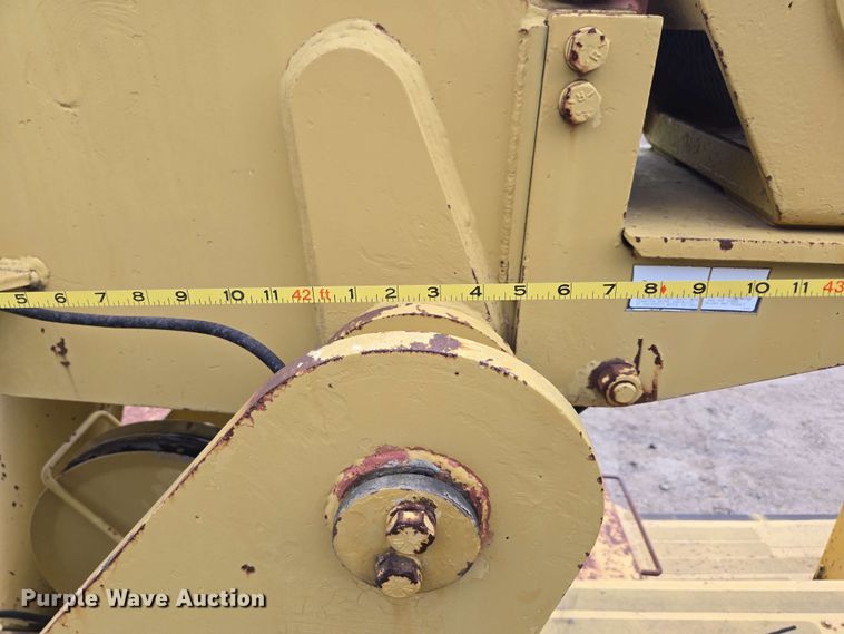 image for item DP6382 Grove IND-1012 crane