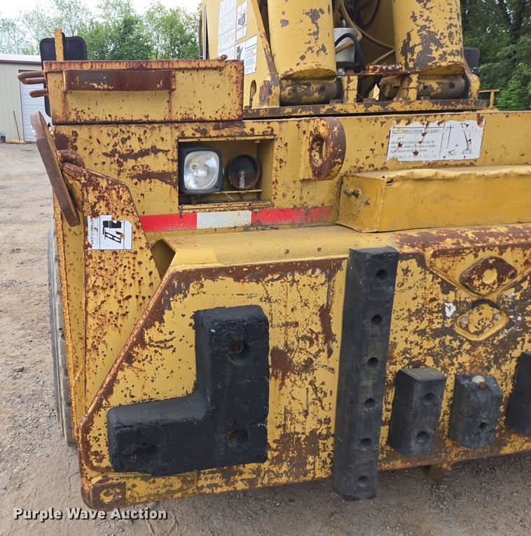 image for item DP6382 Grove IND-1012 crane