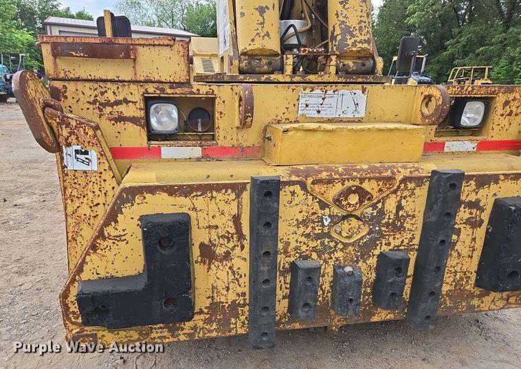 image for item DP6382 Grove IND-1012 crane