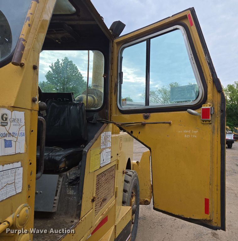 image for item DP6382 Grove IND-1012 crane