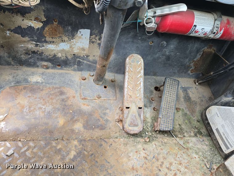 image for item DP6382 Grove IND-1012 crane