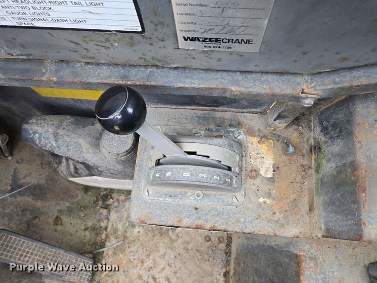 image for item DP6382 Grove IND-1012 crane