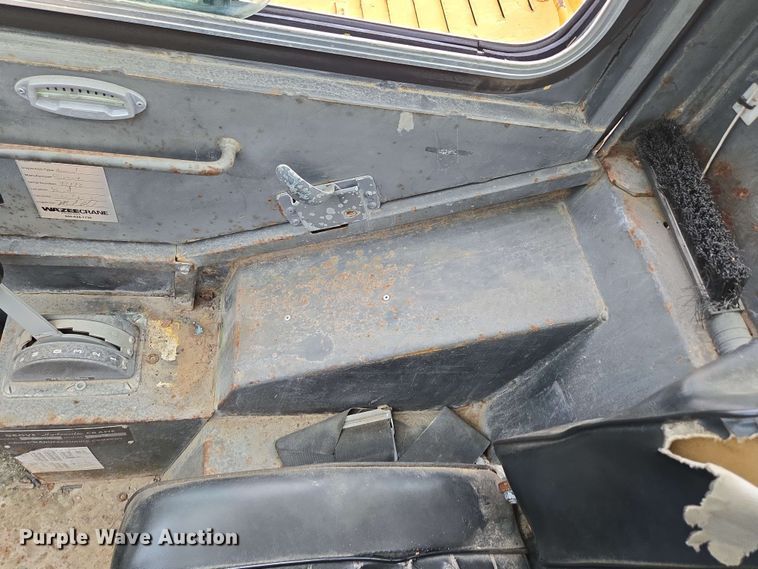 image for item DP6382 Grove IND-1012 crane