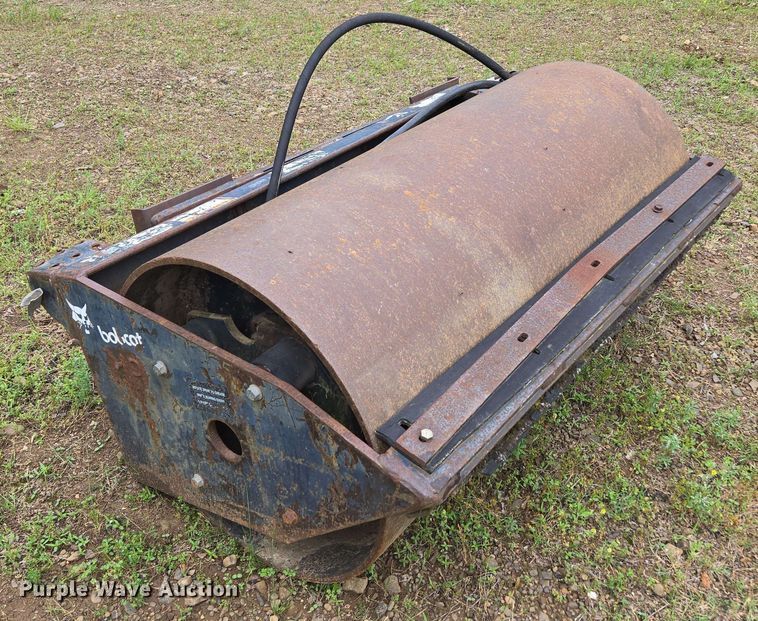 image for item DP6385 Bobcat 48 SM Roller skid steer vibratory roller