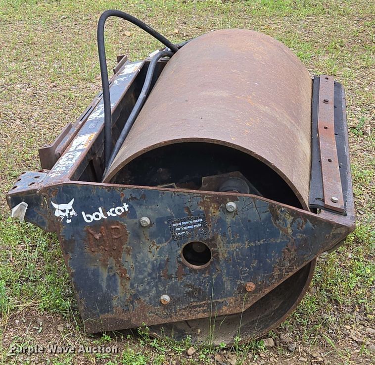image for item DP6385 Bobcat 48 SM Roller skid steer vibratory roller