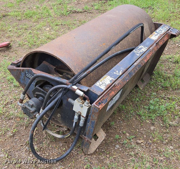 image for item DP6385 Bobcat 48 SM Roller skid steer vibratory roller