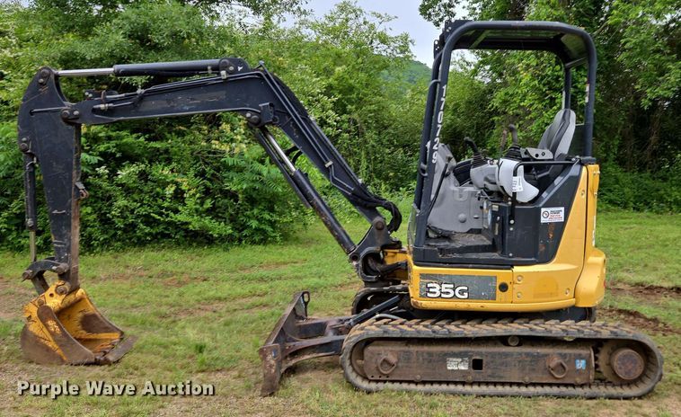 image for item DP6397 John Deere 35G mini excavator