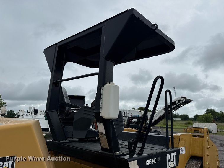 image for item DS3726 2009 Caterpillar CB 534D XW double drum vibratory roller