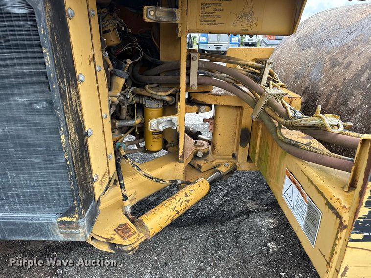 image for item DS3727 1997 Caterpillar CB 534C double drum vibratory roller