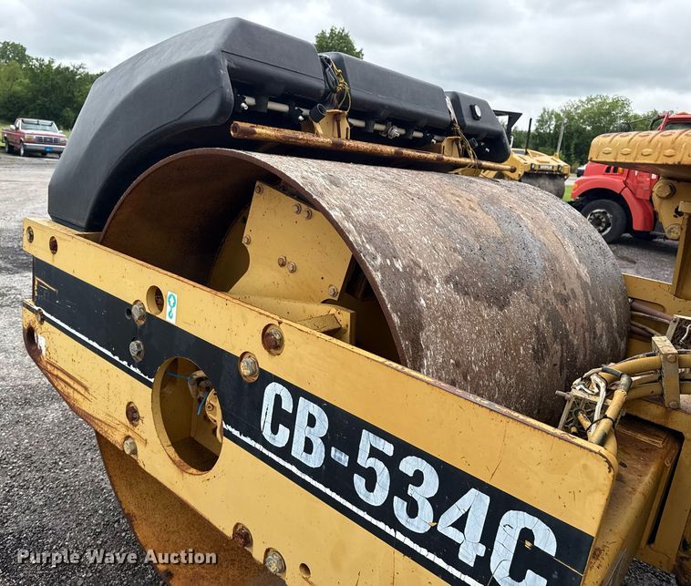 image for item DS3727 1997 Caterpillar CB 534C double drum vibratory roller