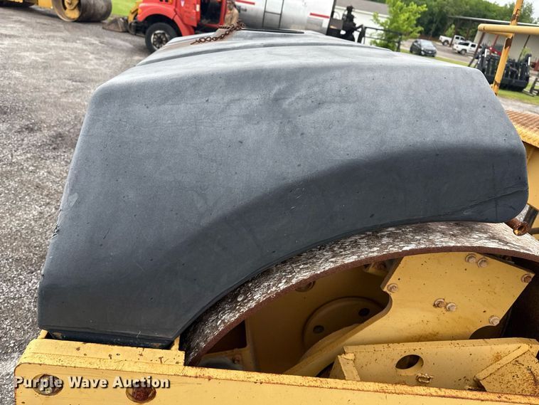 image for item DS3727 1997 Caterpillar CB 534C double drum vibratory roller
