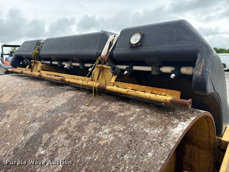 image for item DS3727 1997 Caterpillar CB 534C double drum vibratory roller