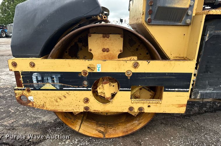 image for item DS3727 1997 Caterpillar CB 534C double drum vibratory roller