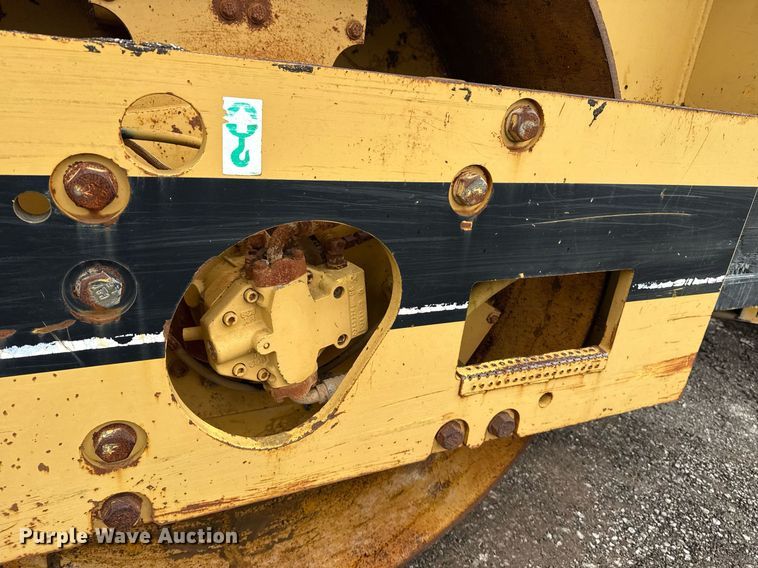 image for item DS3727 1997 Caterpillar CB 534C double drum vibratory roller