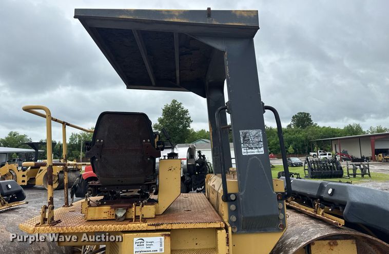 image for item DS3727 1997 Caterpillar CB 534C double drum vibratory roller