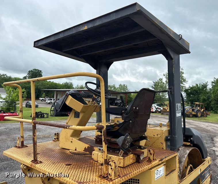 image for item DS3727 1997 Caterpillar CB 534C double drum vibratory roller