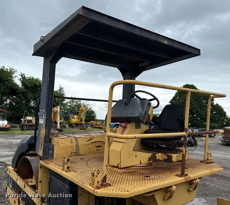 image for item DS3727 1997 Caterpillar CB 534C double drum vibratory roller