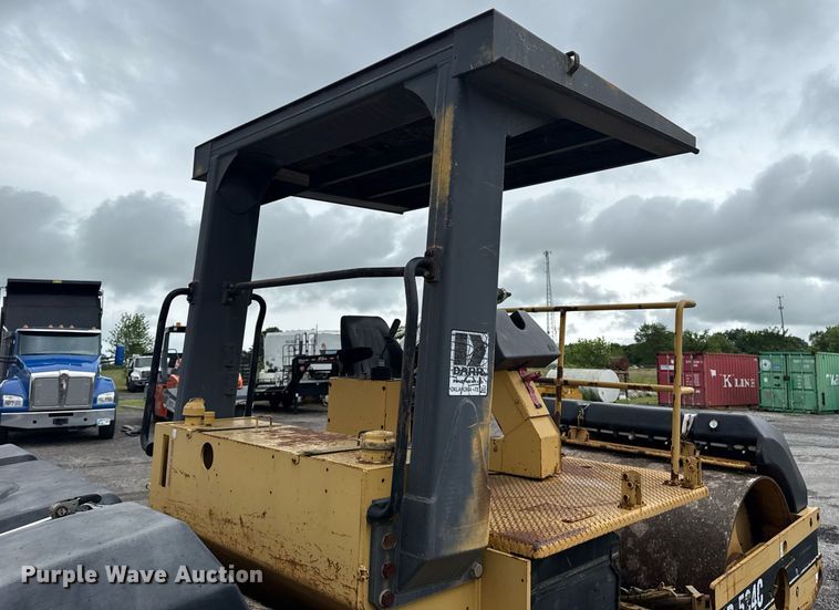 image for item DS3727 1997 Caterpillar CB 534C double drum vibratory roller
