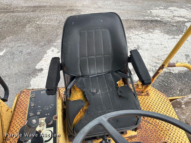 image for item DS3727 1997 Caterpillar CB 534C double drum vibratory roller