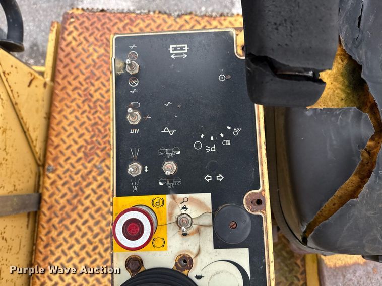 image for item DS3727 1997 Caterpillar CB 534C double drum vibratory roller