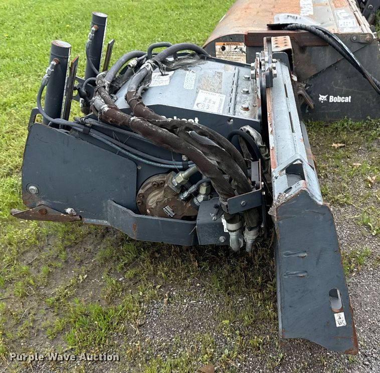 image for item DS3728 2012 Bobcat 24PLA skid steer cold planer