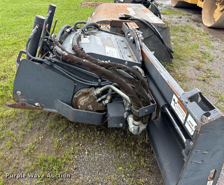 image for item DS3728 2012 Bobcat 24PLA skid steer cold planer