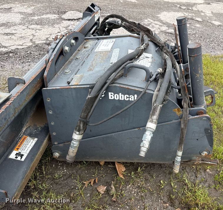 image for item DS3728 2012 Bobcat 24PLA skid steer cold planer
