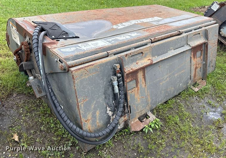 image for item DS3729 2012 Bobcat Sweeper skid steer sweeper