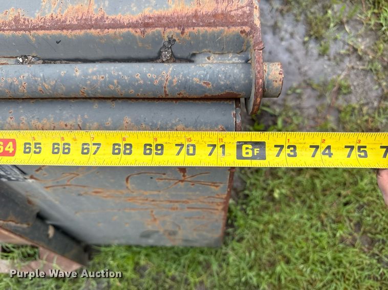 image for item DS3729 2012 Bobcat Sweeper skid steer sweeper