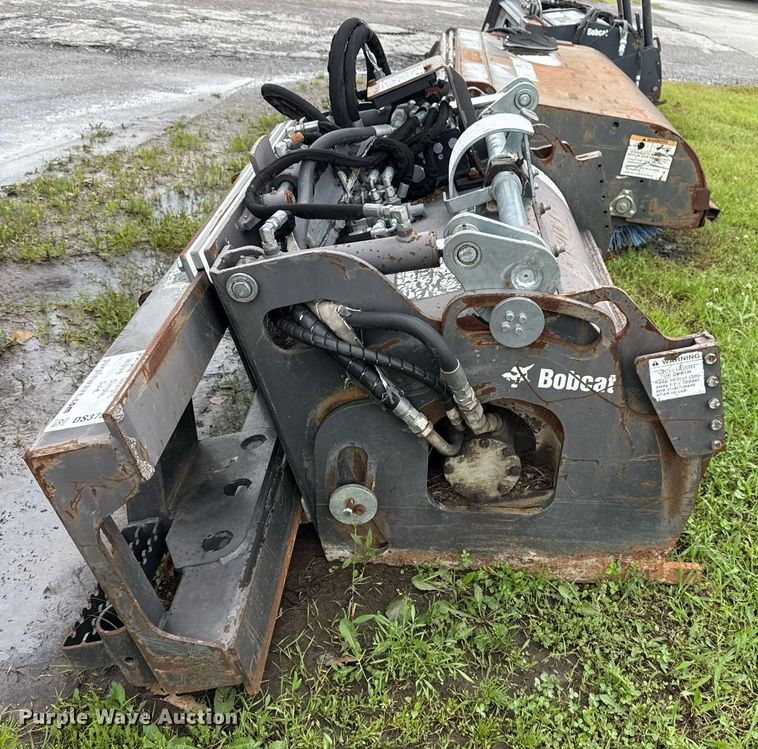 image for item DS3730 2012 Bobcat 40 Hyd Planer skid steer cold planer