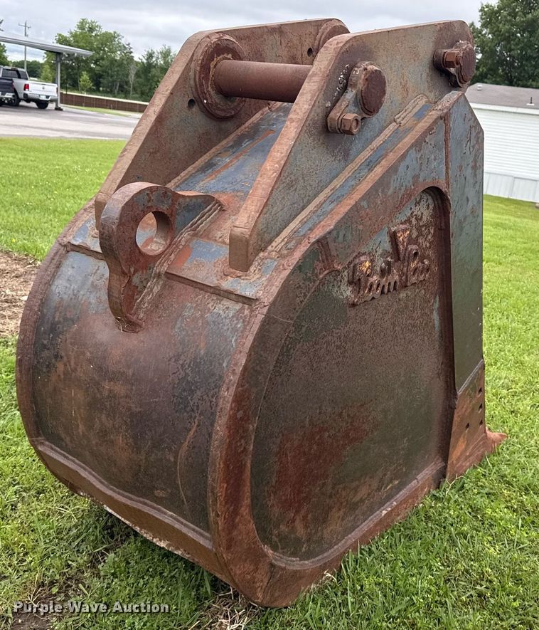 image for item DS3731 Tooth-Pro excavator bucket