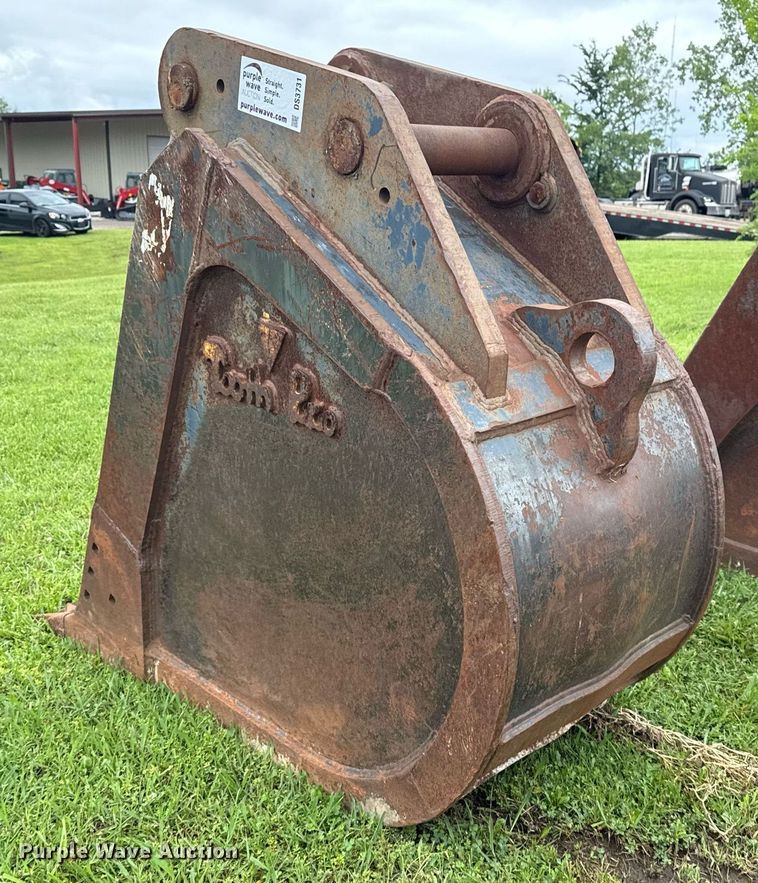 image for item DS3731 Tooth-Pro excavator bucket