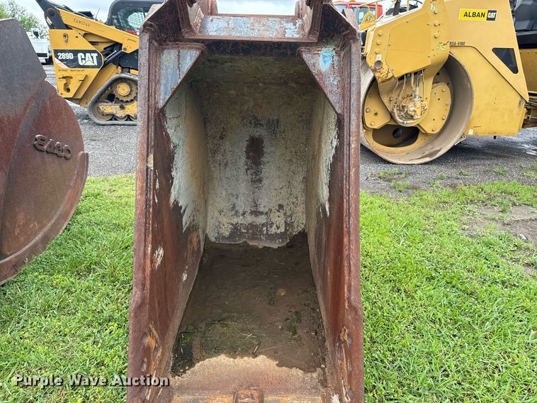 image for item DS3731 Tooth-Pro excavator bucket