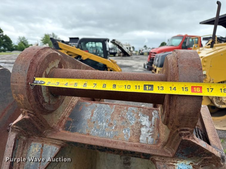 image for item DS3731 Tooth-Pro excavator bucket