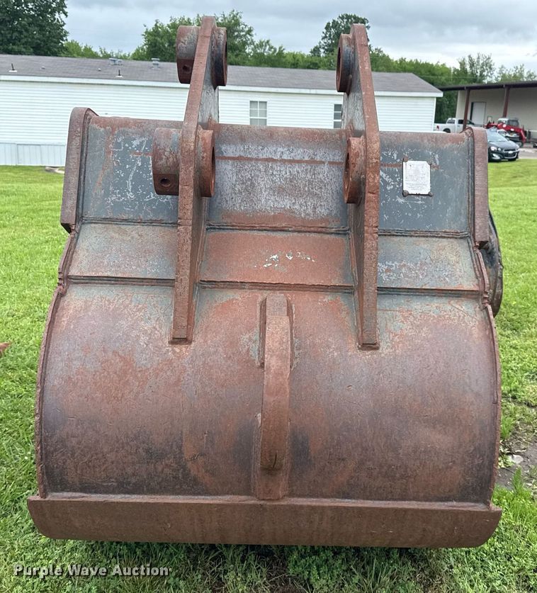 image for item DS3732 Esco PC300/350/360-3/10 excavator bucket