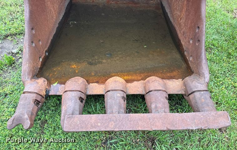 image for item DS3732 Esco PC300/350/360-3/10 excavator bucket