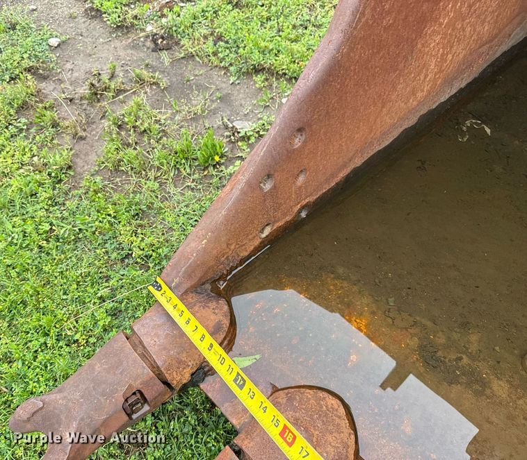 image for item DS3732 Esco PC300/350/360-3/10 excavator bucket